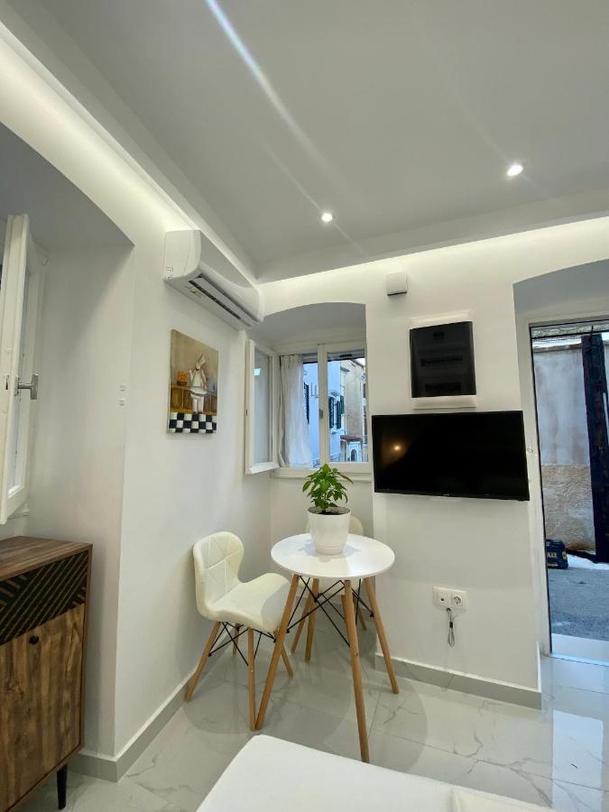 Corfu Port Art Studios מראה חיצוני תמונה