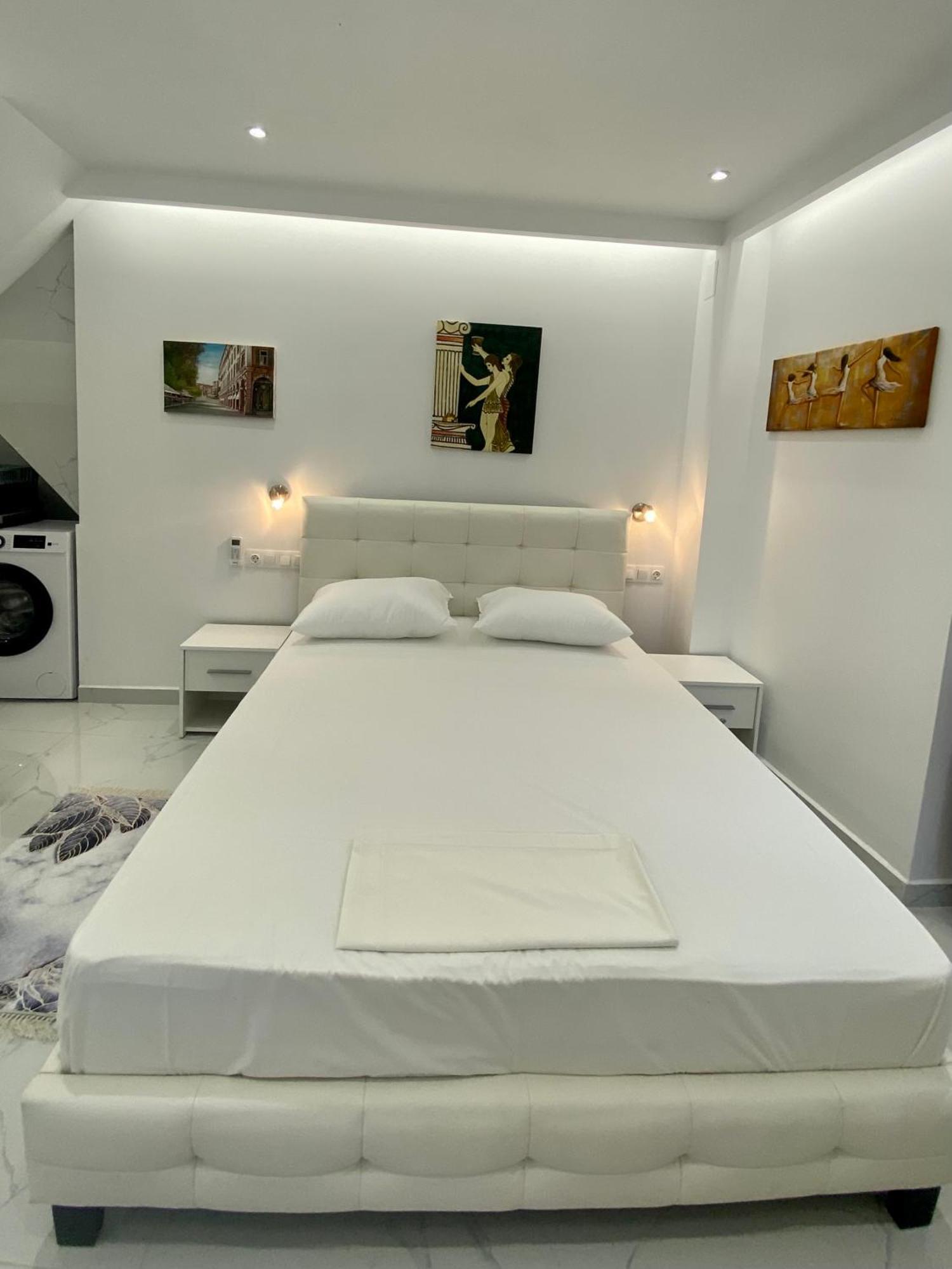 Corfu Port Art Studios מראה חיצוני תמונה