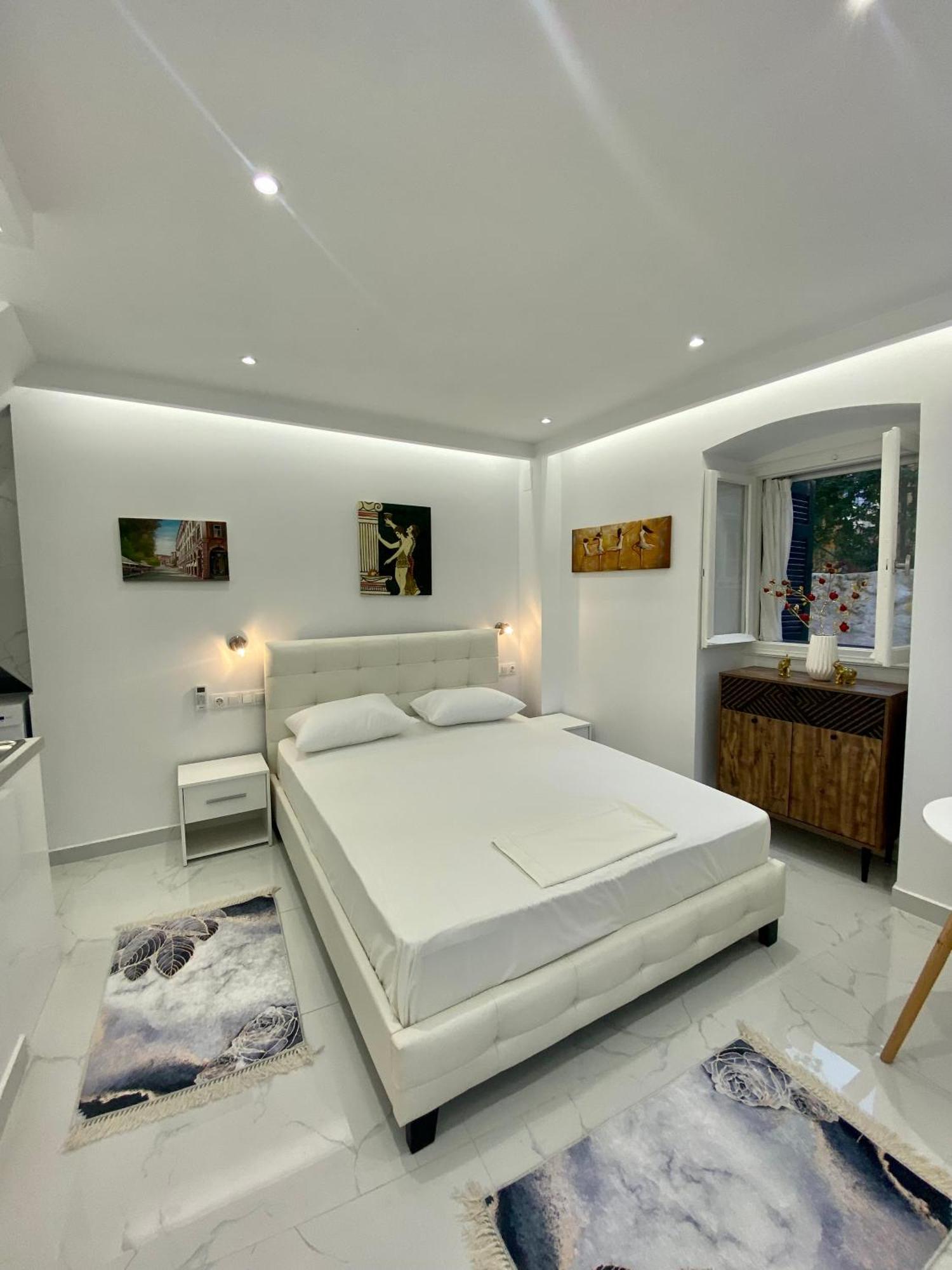 Corfu Port Art Studios מראה חיצוני תמונה